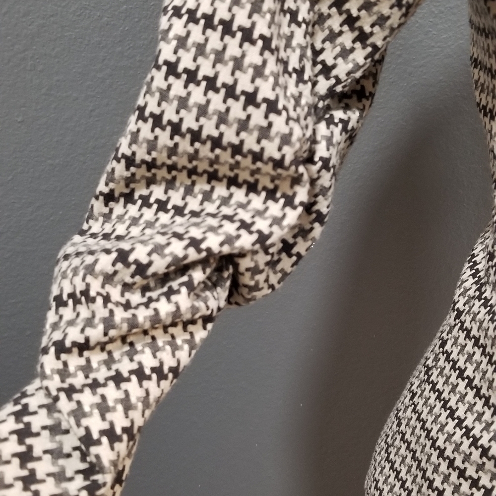 Blazer - Picture 2 of 7